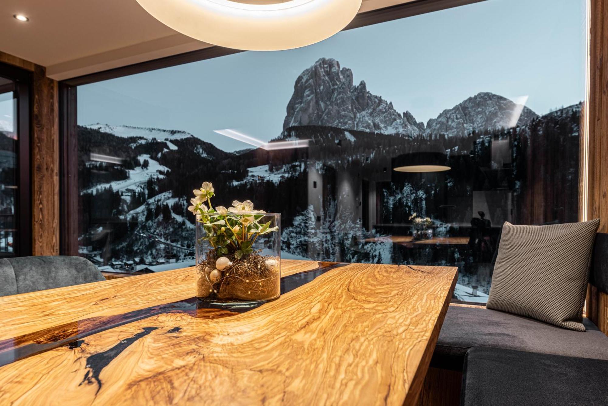 Enjoy Dolomites - Chalet Santa Cristina Val Gardena Ngoại thất bức ảnh