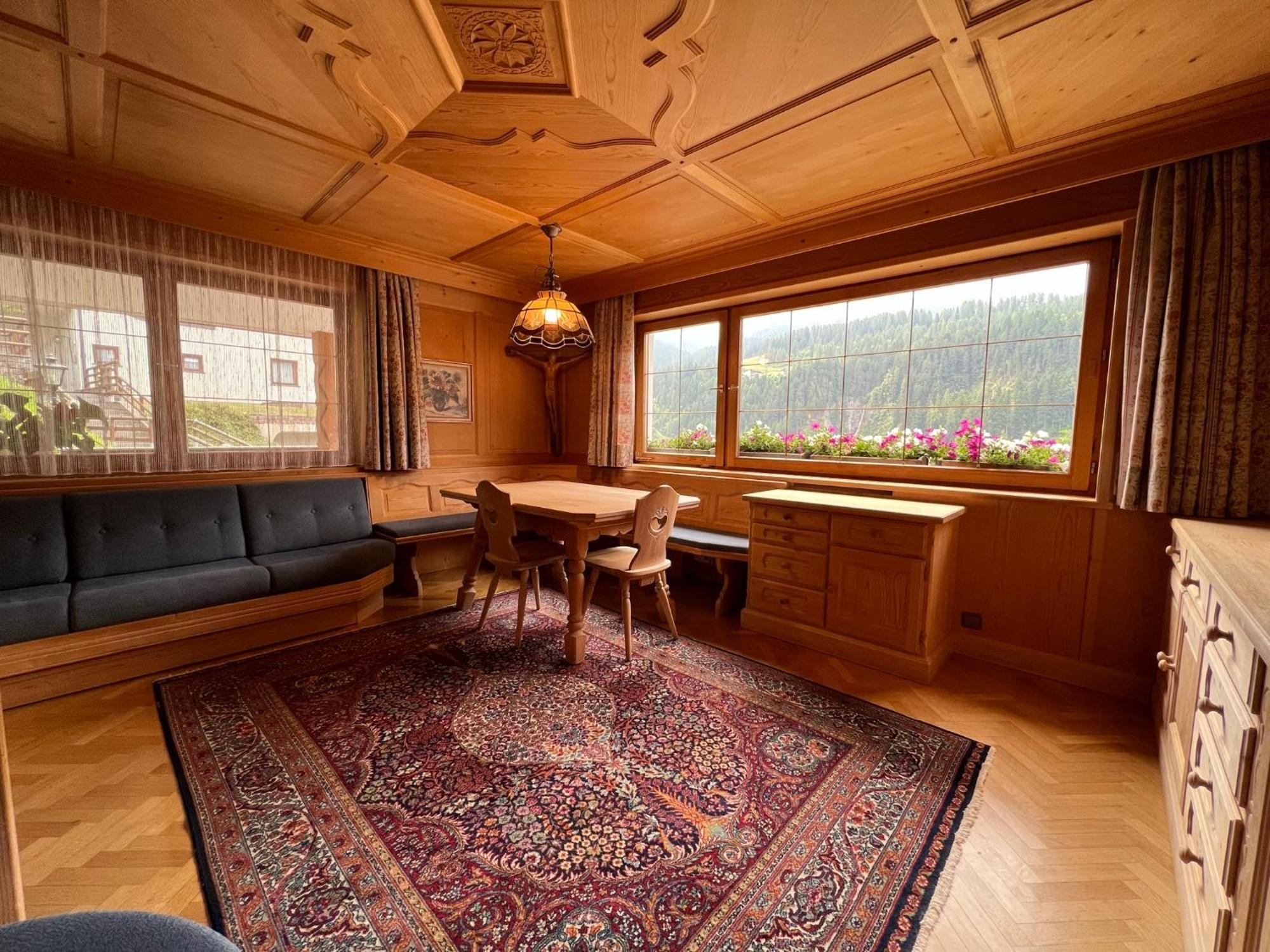 Enjoy Dolomites - Chalet Santa Cristina Val Gardena Phòng bức ảnh